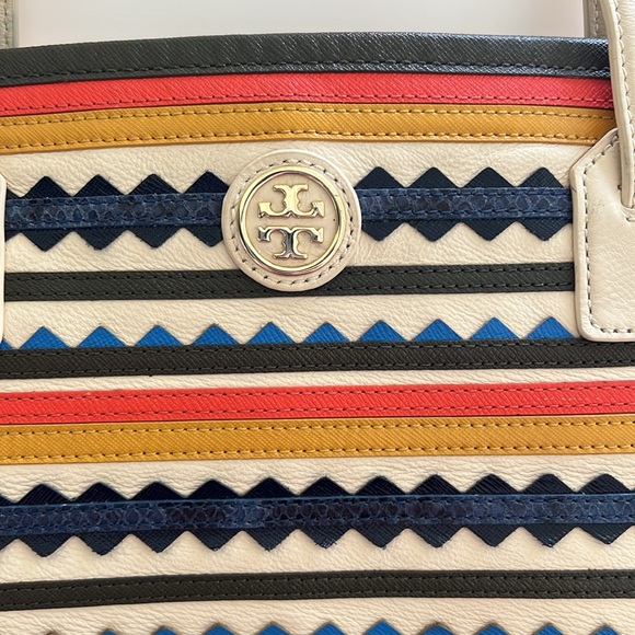 TORY BURCH LEATHER TOTE .. xl sized - Picture 3 of 9